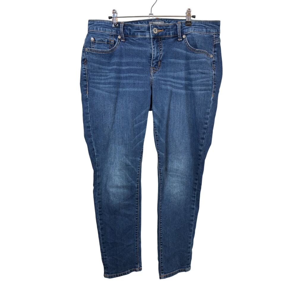 Torrid Boyfriend Straight Jeans Womens 12R Blue Mid Rise Vintage Stretch